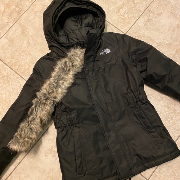 The North Face Jackets & Blazers - The North face girls jacket.